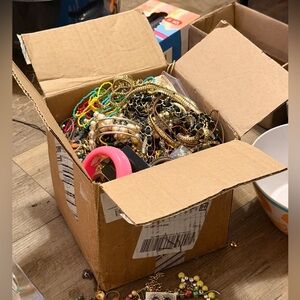 2 lb jewelry lot~ the ultimate Discover lot wearable repair craft